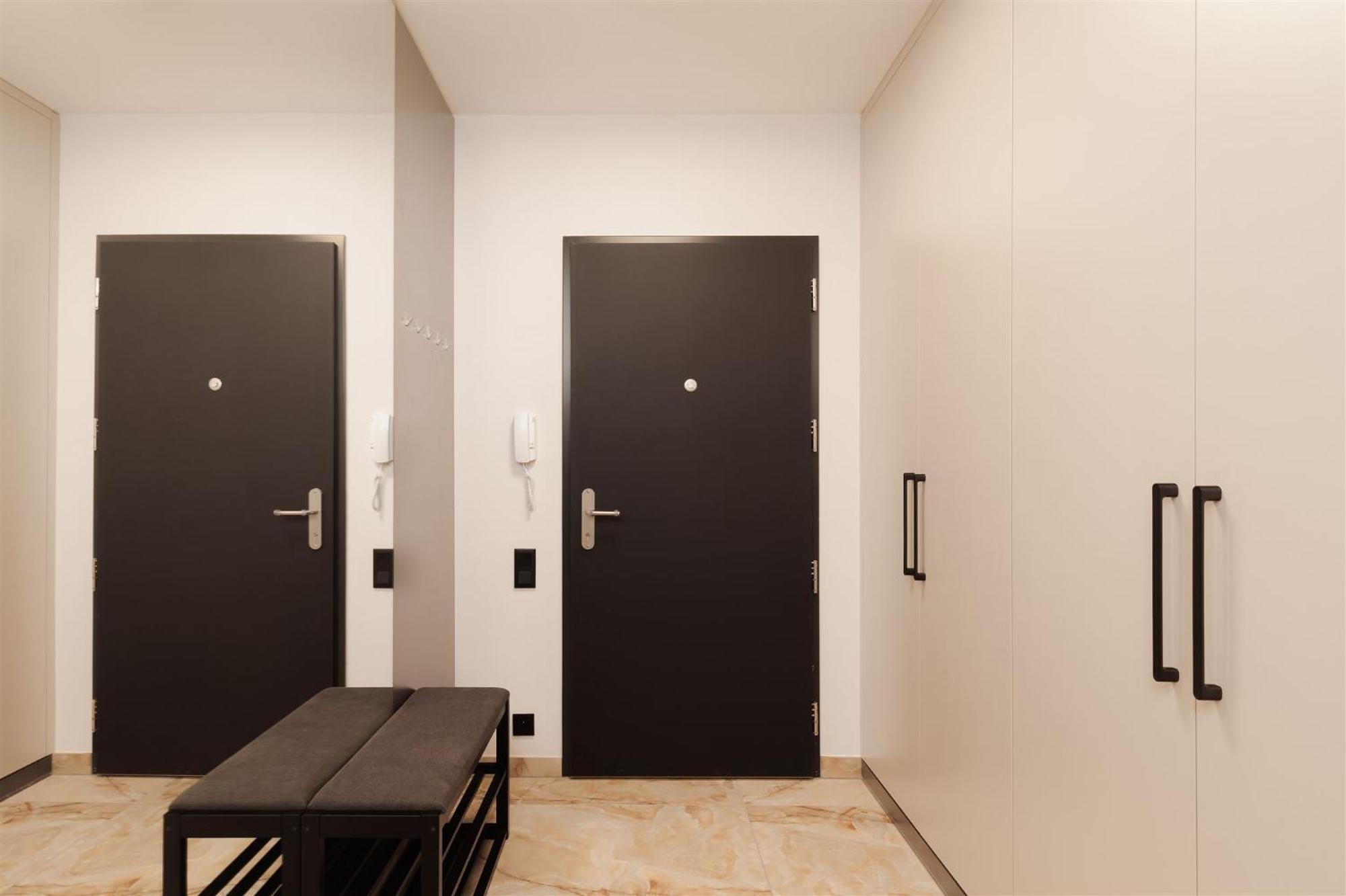 Luxury Sunny Home - Garage Parking, Metro, Balcony, Ps5 With Games Prague Ngoại thất bức ảnh